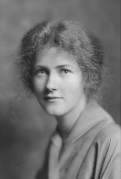 Marburg, Frances, or Frances Warburg, portrait photograph, 1914 June 4. Creator: Arnold Genthe.