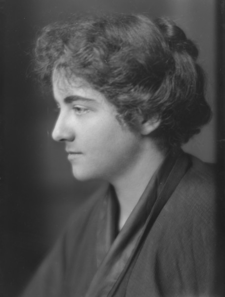 Morris, Jean, Miss, portrait photograph, 1914 Dec. or 1915 Jan. Creator: Arnold Genthe.