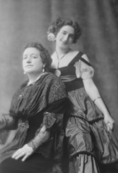 Rodriguez, Madame, and Mlle. Mignon, portrait photograph, 1915 June 26. Creator: Arnold Genthe.