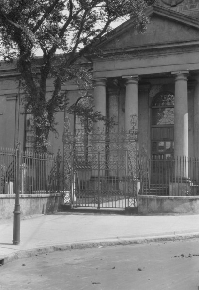 St. Philip's Church, Charleston, South Carolina, between 1920 and 1926. Creator: Arnold Genthe.