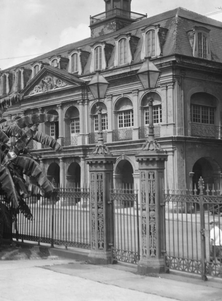 Cabildo, the old Spanish town hall, New Orleans, between 1920 and 1926. Creator: Arnold Genthe.