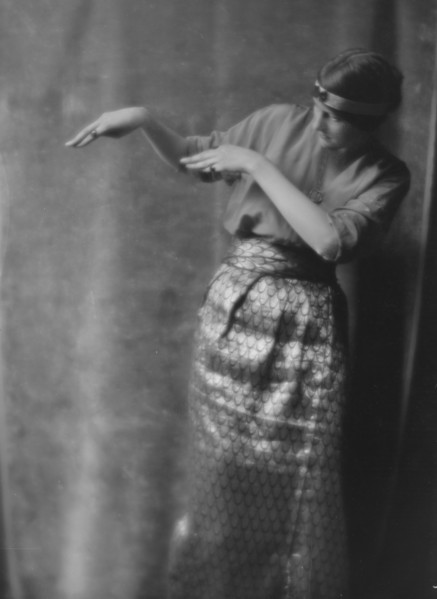 Breese, Frances, Miss, portrait photograph, 1914 Apr. 20. Creator: Arnold Genthe.