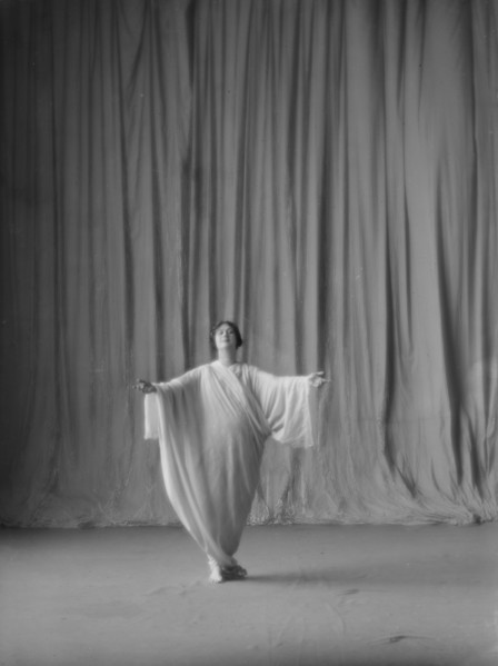 Duncan, Isadora, portrait photograph, between 1916 and 1918. Creator: Arnold Genthe.
