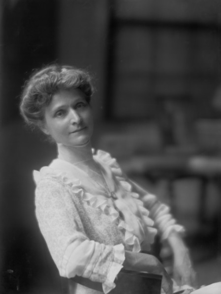 Hughes, Charles, Mrs., portrait photograph, 1916 June 16. Creator: Arnold Genthe.