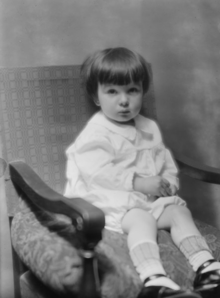 Thaw, Evelyn Nesbit, Mrs., boy of, portrait photograph, 1913. Creator: Arnold Genthe.
