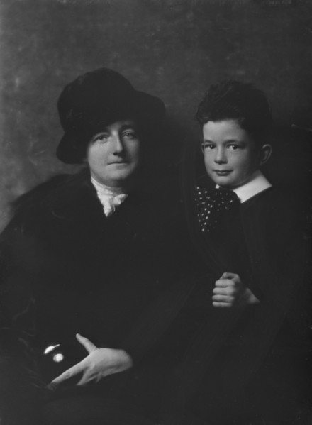 Norris, Charles G., Mrs., and son, portrait photograph, between 1913 and 1942. Creator: Arnold Genthe.