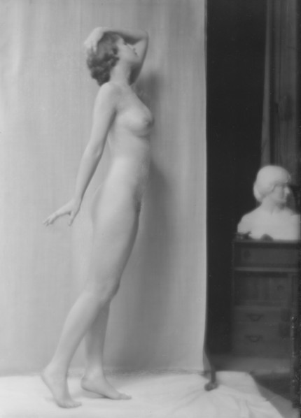Marcellus, Irene, portrait photograph, 1915. Creator: Arnold Genthe.