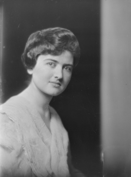 Miss Kathleen Anderson, portrait photograph, 1919 Mar. 11. Creator: Arnold Genthe.