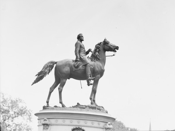 George H. Thomas - Equestrian statues in Washington, D.C., between 1911 and 1942. Creator: Arnold Genthe.