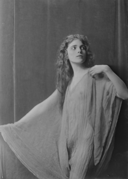Miss Marie Goff, portrait photograph, 1918 Sept. 16. Creator: Arnold Genthe.
