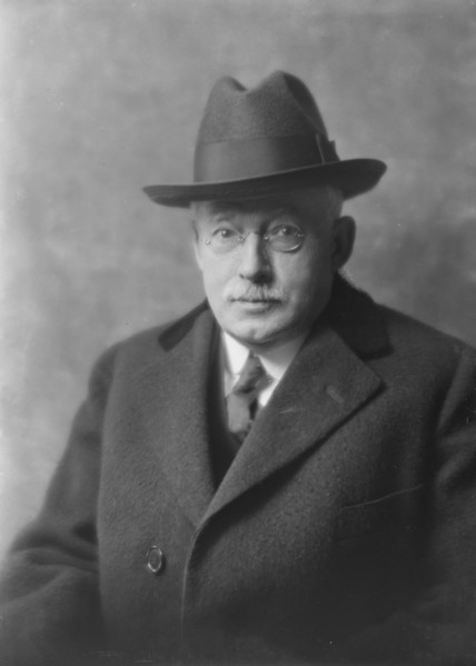 Mr. H.V. Jones, portrait photograph, 1918 Mar. 16. Creator: Arnold Genthe.