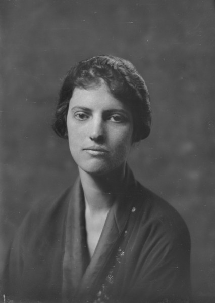 Miss Larrabee, portrait photograph, 1919 Apr. 23. Creator: Arnold Genthe.
