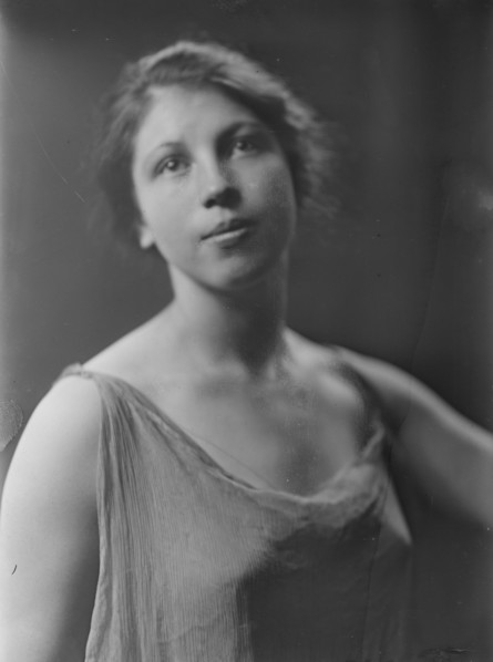 Miss Vera Lehman, portrait photograph, 1918 Aug. 23. Creator: Arnold Genthe.