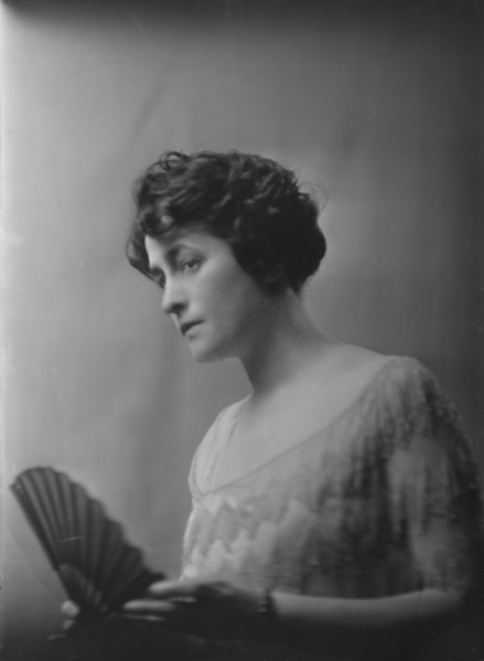 Miss Angela Morgan, portrait photograph, 1919 Feb. 25. Creator: Arnold Genthe.
