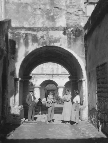 Travel views of Cuba and Guatemala, between 1899 and 1926. Creator: Arnold Genthe.