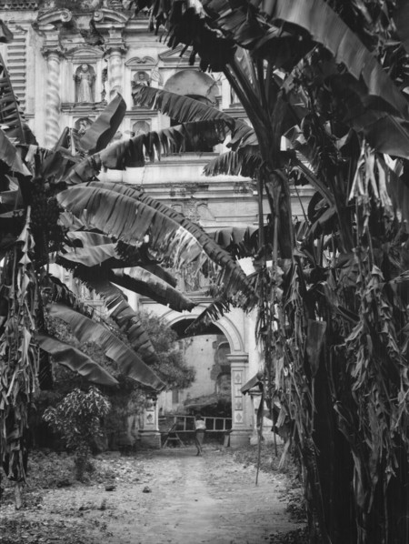 Travel views of Cuba and Guatemala, between 1899 and 1926. Creator: Arnold Genthe.