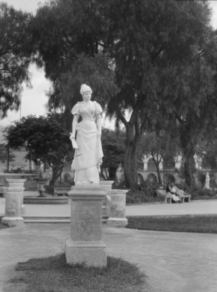Travel views of Cuba and Guatemala, between 1899 and 1926. Creator: Arnold Genthe.