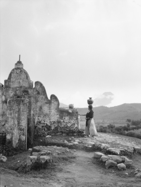 Travel views of Cuba and Guatemala, between 1899 and 1926. Creator: Arnold Genthe.