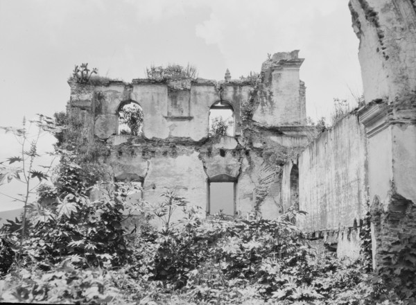 Travel views of Cuba and Guatemala, between 1899 and 1926. Creator: Arnold Genthe.