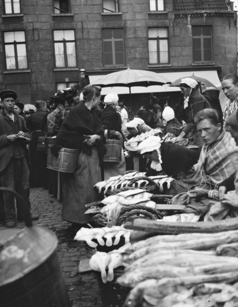 Travel views of Europe, between 1904 and 1938. Creator: Arnold Genthe.