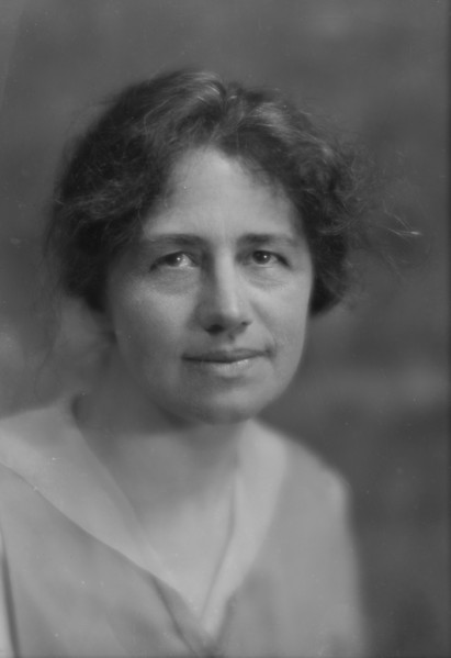 Reiher, Mrs., portrait photograph, 1916 Feb. 10. Creator: Arnold Genthe.
