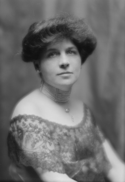 Wanger, S.F., Mrs., portrait photograph, 1912 May 14. Creator: Arnold Genthe.