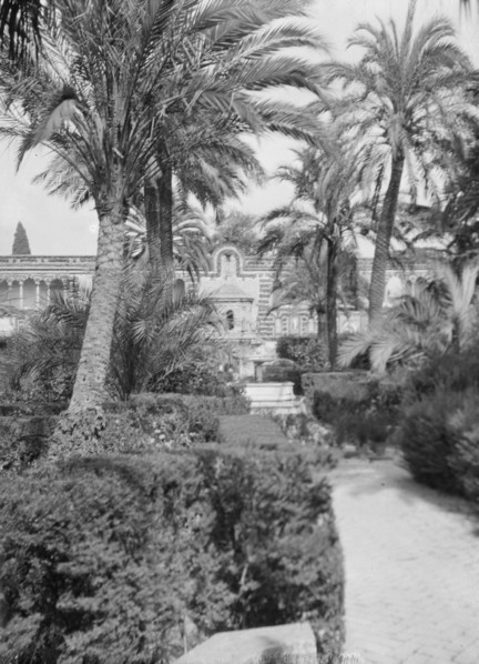 Travel views of Europe, between 1904 and 1938. Creator: Arnold Genthe.