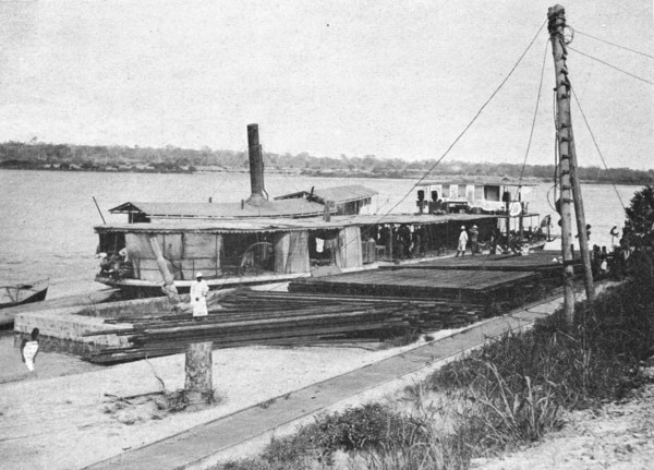''Stanleyville. Un coin du quai; L'Ouest Africain', 1914. Creator: Unknown.