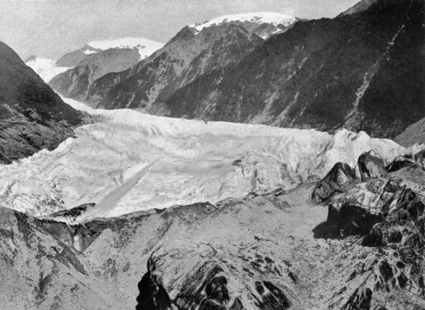 ''Le glacier Francois Joseph dans les Alpes de la Nouvelle-Zelande; Les Terres Du Pacifique', 1914. Creator: Unknown.