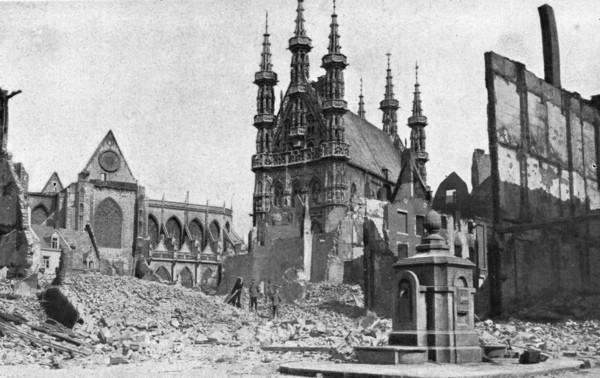 ''Deux Cultures; Un aspect de Louvain apres quatre jours et quatre nuits d'incendie', 1914. Creator: Unknown.