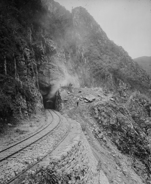 Tunnel 4 from 5, Temasopa [sic] Canon, between 1880 and 1897. Creator: William H. Jackson.
