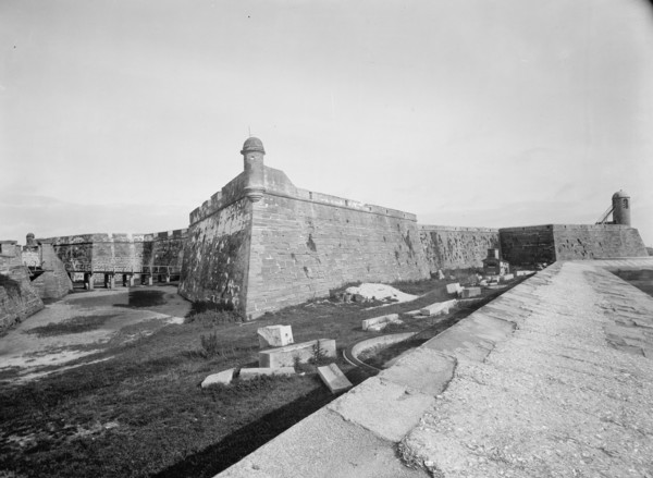 The Water battery and bastion of Fort Marion, St. Augustine, between 1900 and 1906. Creator: Unknown.