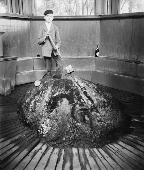 Interior, High Rock Spring, Saratoga, N.Y., between 1900 and 1906. Creator: Unknown.