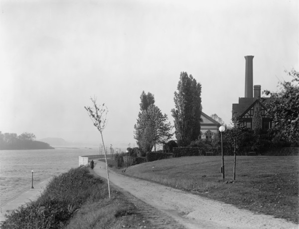 Water works and plaza, Harrisburg, Pa., between 1900 and 1920. Creator: Unknown.