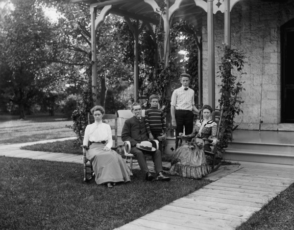 Group at Rio Vista, Grosse Ile, Mich., between 1900 and 1910. Creator: William H. Jackson.