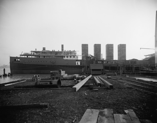 Str. Seeandbee, 1912 Dec 7. Creator: William H. Jackson.