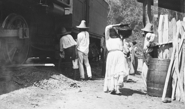 Group of peons near Rascon, between 1880 and 1897. Creator: William H. Jackson.