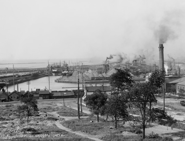 Ore dock and harbor, Cleveland, Ohio, c1901. Creator: Unknown.