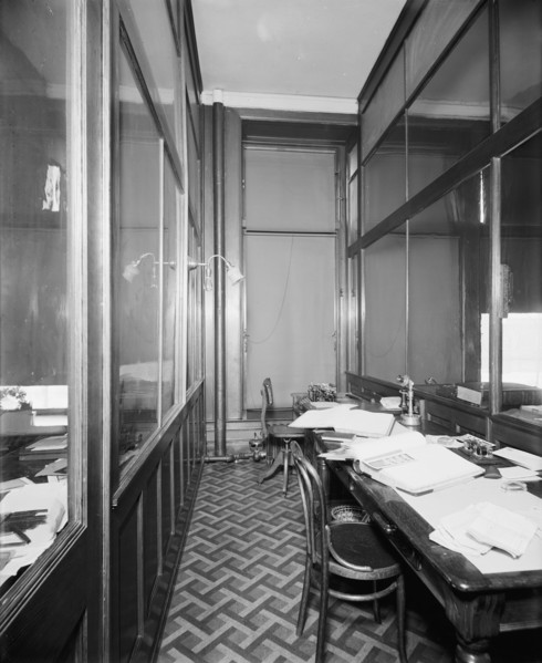 Stenographers' room, Mulford & Petry Co., (1904?). Creator: Unknown.