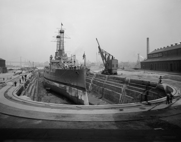 Brooklyn Navy Yard, dry dock no. 4, c.between 1910 and 1920. Creator: Unknown.