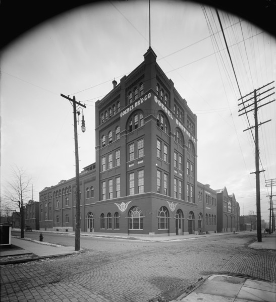 Goebel Brewing Co., Detroit, Mich., between 1900 and 1915. Creator: Unknown.