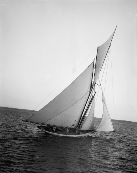 Mariquita, between 1890 and 1900. Creator: John S Johnston.
