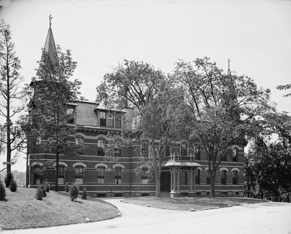 Maternity building, New England Hospital for Women & Children, Dimock Street, Boston, Mass., between Creator: Unknown.