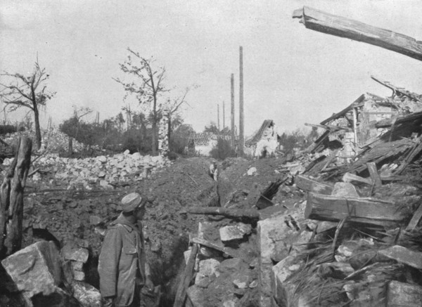 'Notre offensive d'Artois; les dernieres maisons d'Ablain', 1915 Creator: Unknown.