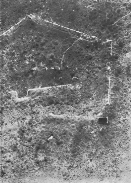 'Le Fort de Douaumont apres les trois journees de lutte du 22 au 24 mai ; On distingue..., 1916. Creator: Unknown.
