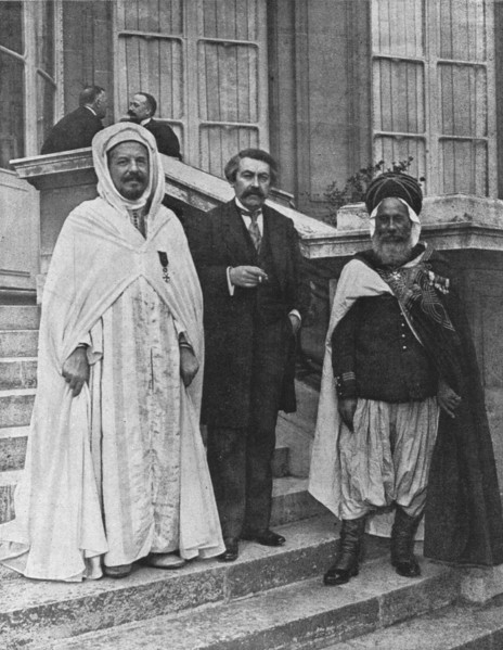 'La mission Musulmane; apres le dejeuner de la mission musulmane aux Affaires etrangeres..., 1916. Creator: Unknown.