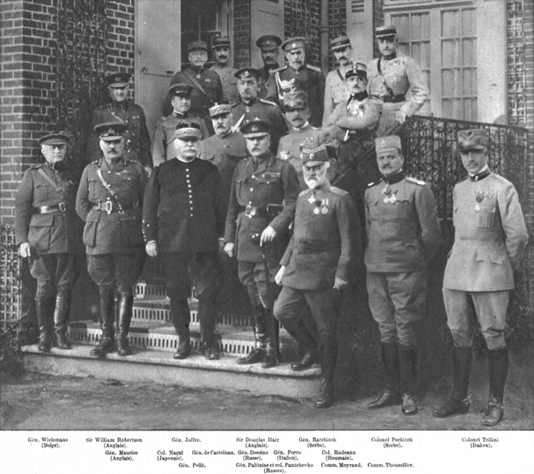 'Le recent Conseil de Guerre des Allies au Grand Quartier General Francais', 1916. Creator: Unknown.