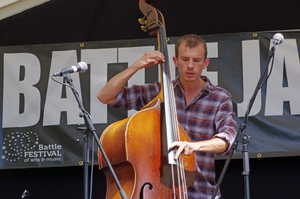 Tom Moore, Remi Harris and Tom Moore Duo, Battle Jazz Weekend, Battle, East Sussex, 24 July 2022. Creator: Brian O'Connor.