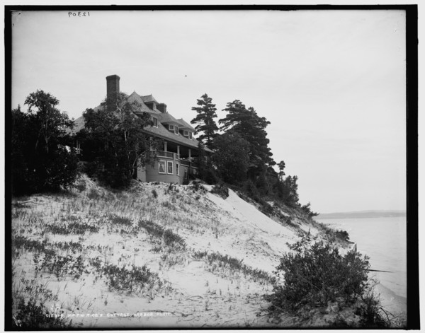 Mr. F.W. Rice's cottage, Harbor Point, between 1890 and 1901. Creator: Unknown.
