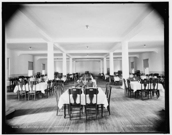 Dining room, New Arlington Hotel, Petoskey, Mich., between 1890 and 1901. Creator: Unknown.